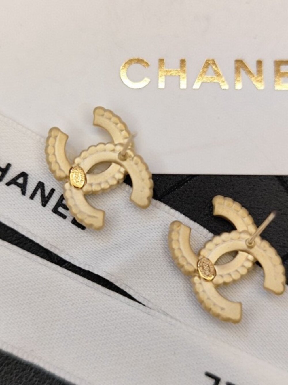 Authentic Chanel Large Full Crystal CC Stud Earrings | Brand New Unworn - Picture 6 of 6